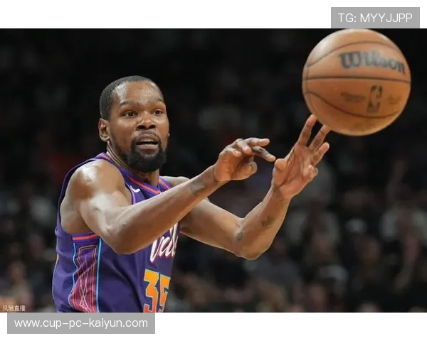 狼王在季后赛中的亮眼表现：多次关键抢断和救险，让球队稳住局势！